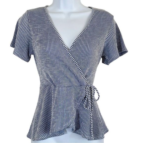 Caution to the Wind Junior’s Medium Short Sleeve Knit Striped Wrap Peplum Top - Picture 1 of 6